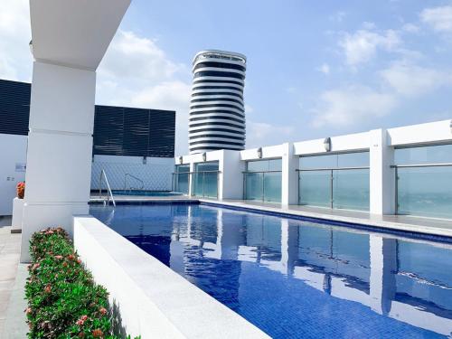 Puerto Santa Ana Torres Bellini 2 dormitorios Parqueo — 4-Star Luxury Hotel in Guayaquil, Ecuador