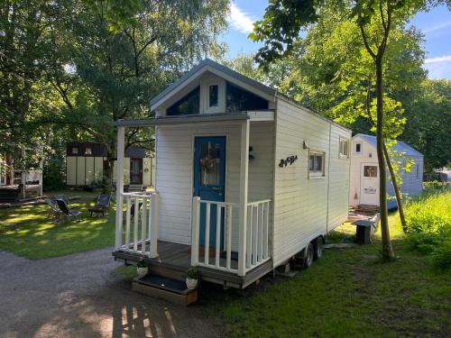 Tiny House Ems Im Pier9 Tiny House Hotel — Hamm