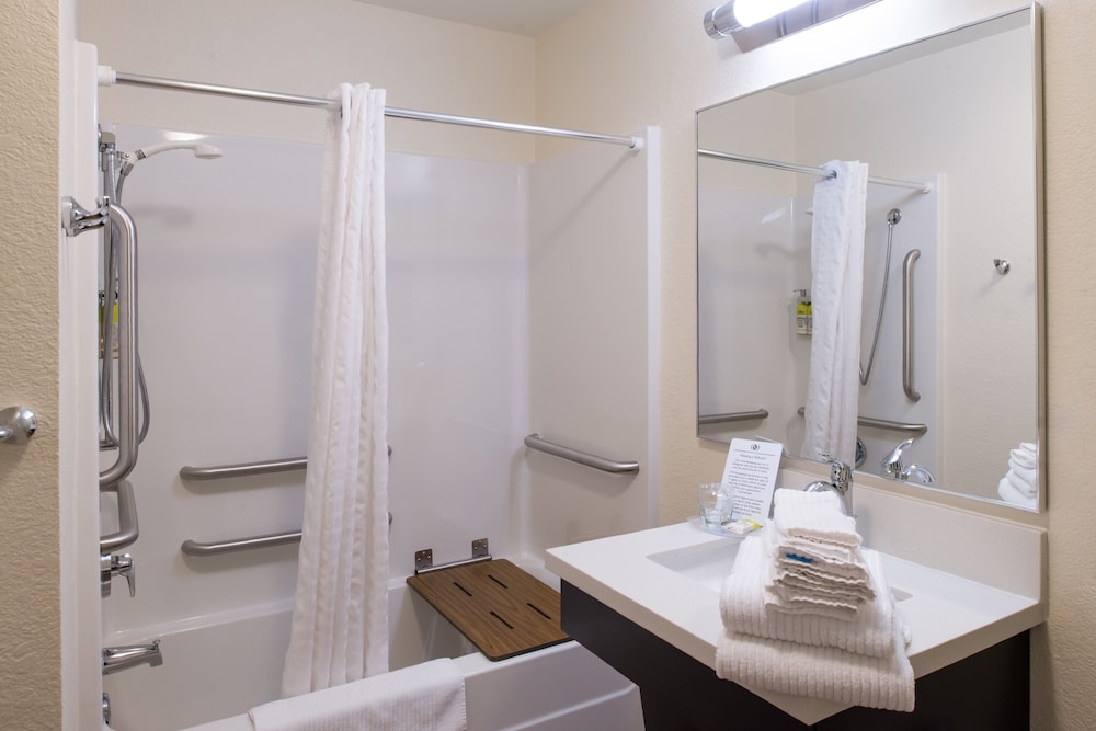 Candlewood Suites Paducah by IHG - photo 50
