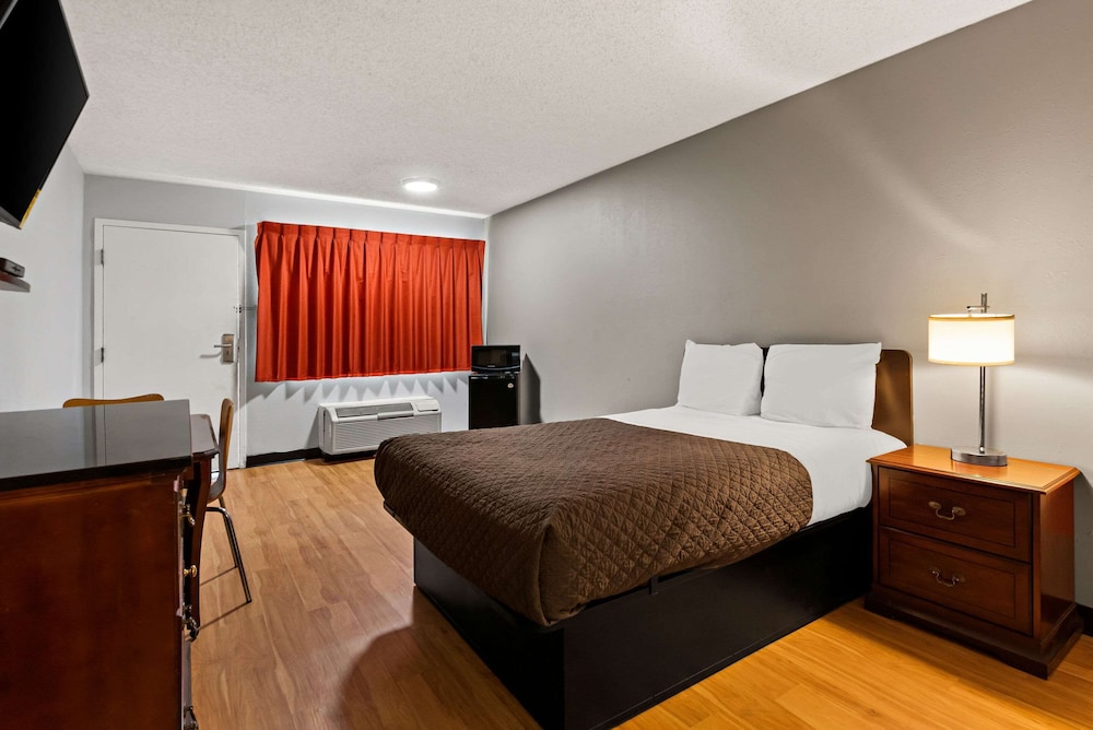Rodeway Inn Brooklawn NJ - photo 20