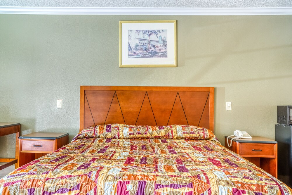 Hotel Whittier CA I 605 - photo 13