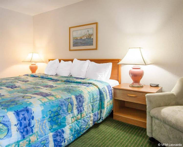 Coastal Inn by OYO Lincoln City Oregon Coast Hwy - photo 2