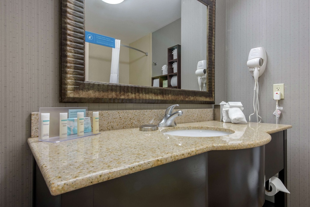 Hampton Inn Meadville - photo 36