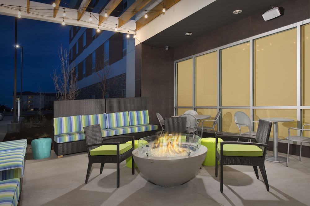 Home2 Suites by Hilton Denver International Airport - photo 24
