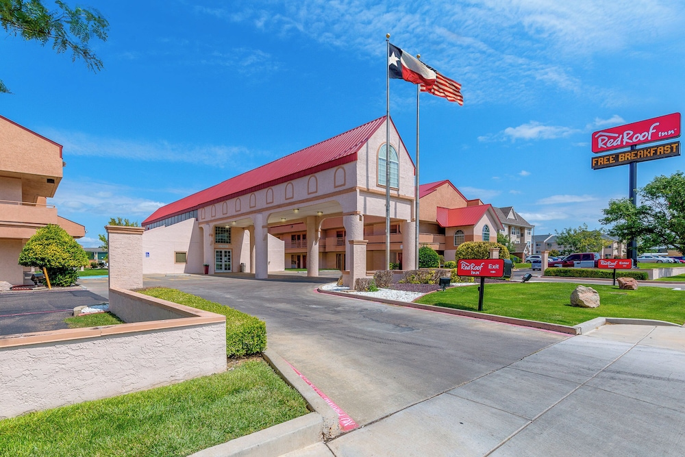 HomeTowne Studios by Red Roof Amarillo West - photo 23