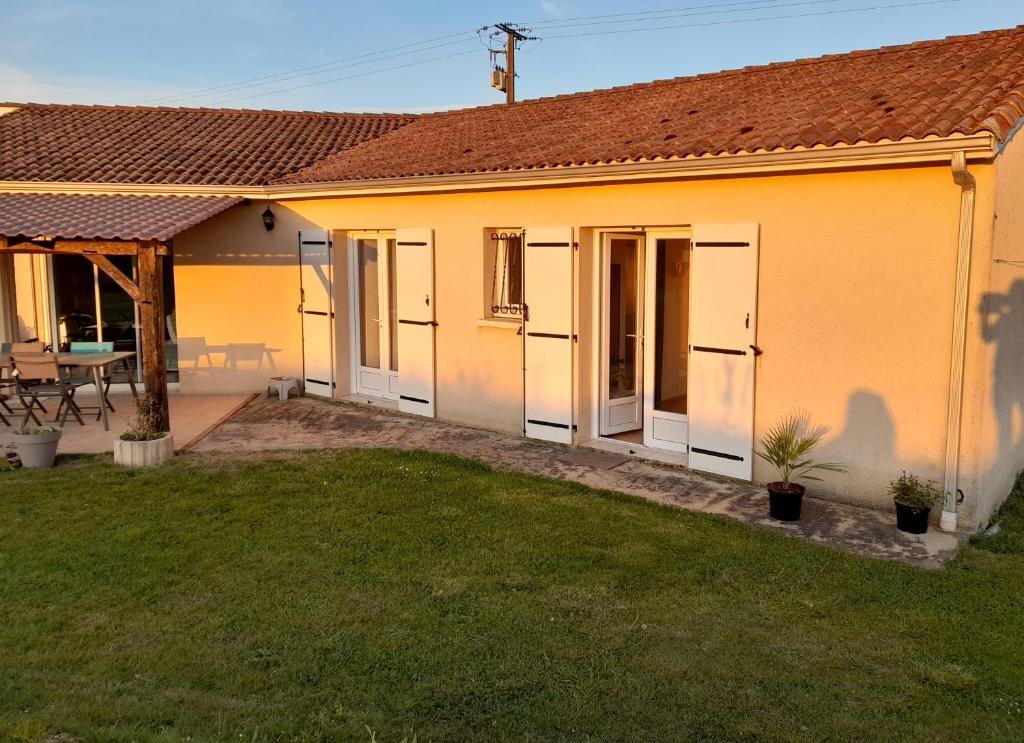 Cocooning Au Saut du Loup in Marmande, France