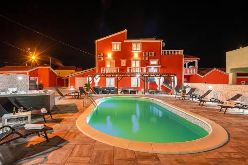 Luxury villa with a swimming pool Turanj Biograd 18274 — 4-Star Luxury Hotel in Sveti Filip I Jakov, Croatia