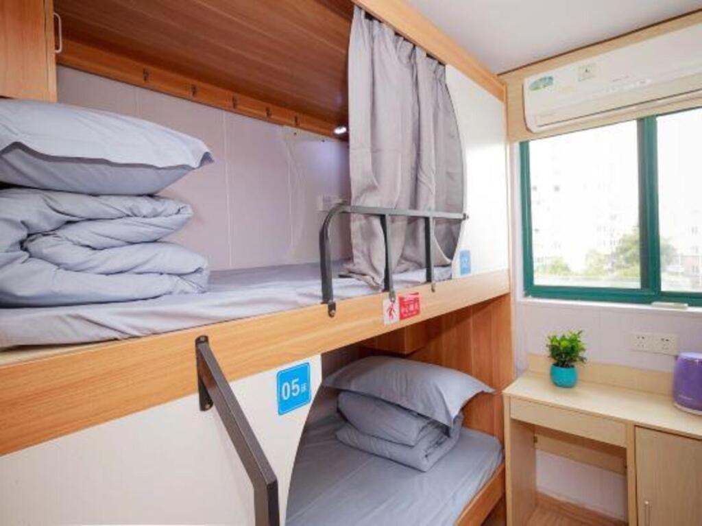 Shanghai Xiangyi Hotel in Shanghai, People's Republic of China