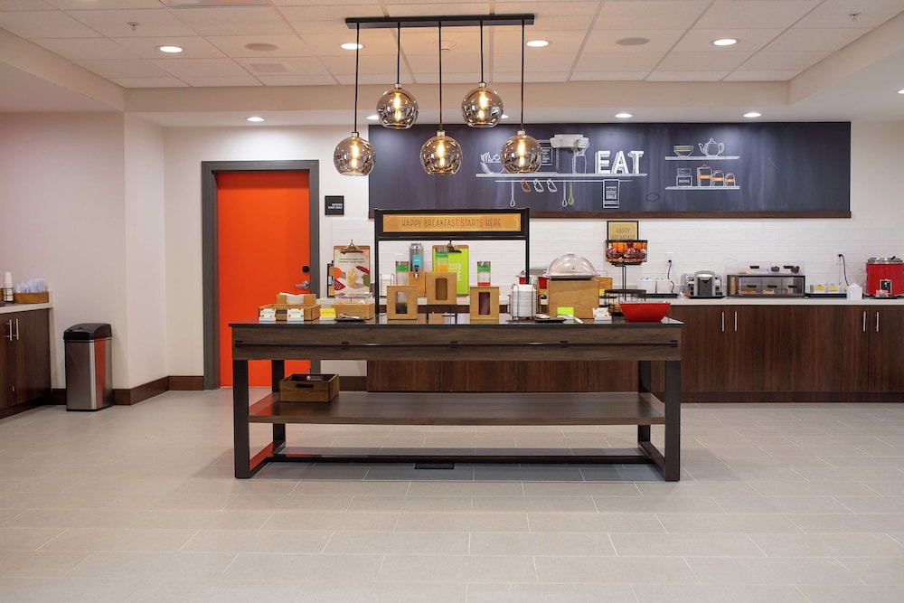 Hampton Inn & Suites Dundee - photo 48