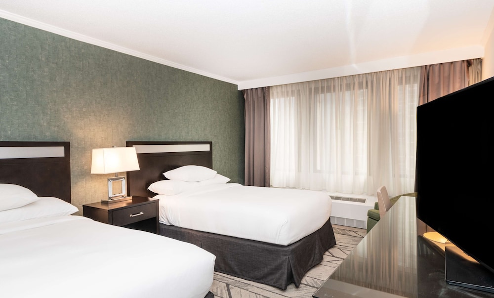 DoubleTree by Hilton Newark Penn Station - photo 17