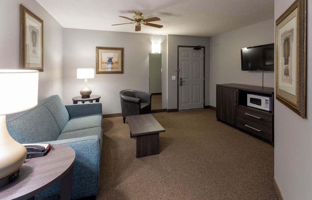 Paynesville Inn And Suites - photo 8