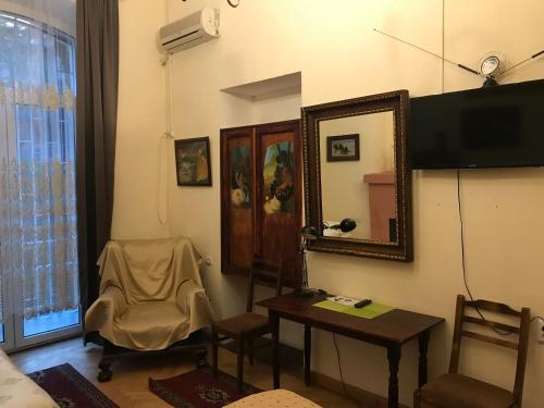 Gutsa Artists Guest House