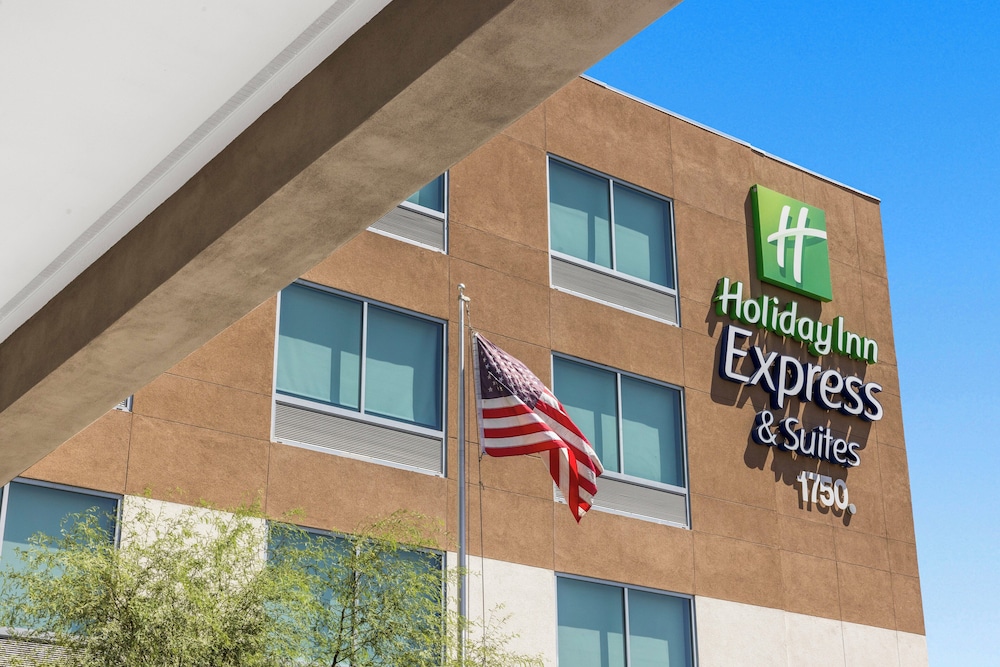 Holiday Inn Express & Suites Phoenix West Tolleson by IHG - photo 2