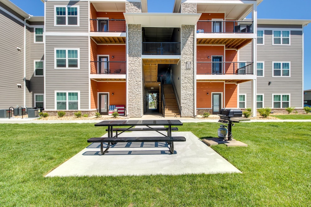 Emporia Apt W Playground 2 Mi To Main Street 18458798 — Emporia
