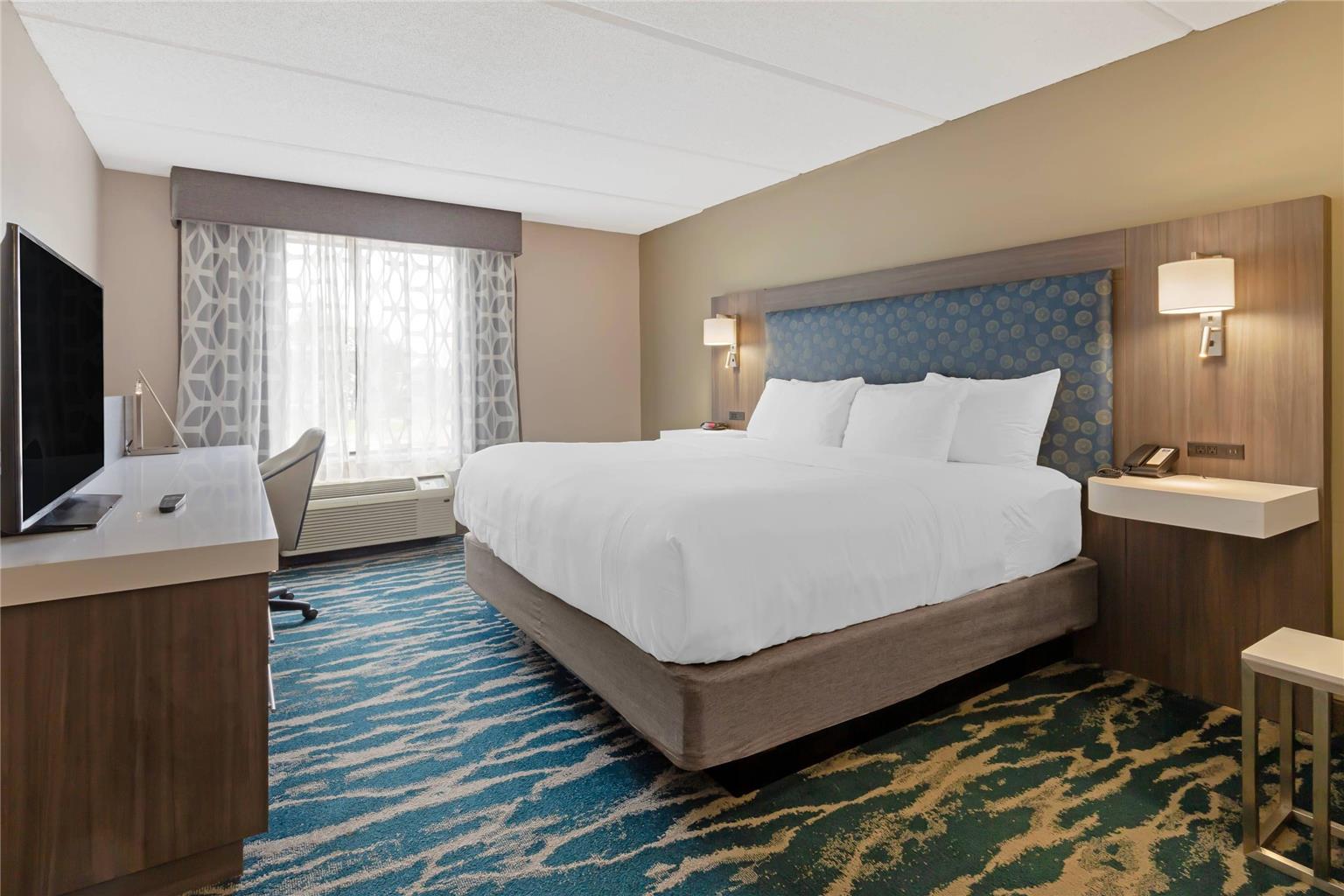 Comfort Inn & Suites Greenville Near East Carolina University - photo 17