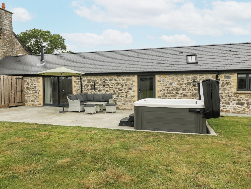 The Byre - last minute hotel in Bridgend