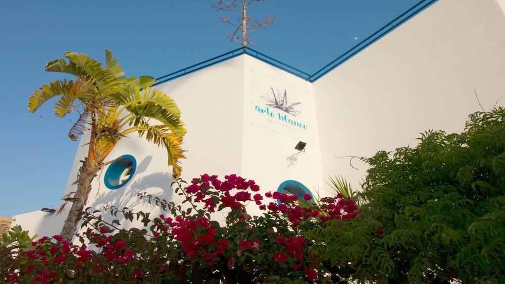 Arto Blanco — 4-Star Luxury Hotel in Nijar, Spain
