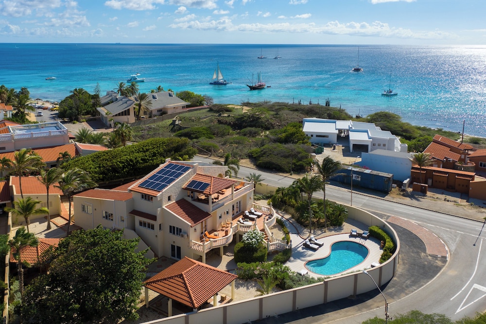 L.g. Smith Boulevard 125d in Noord, Aruba