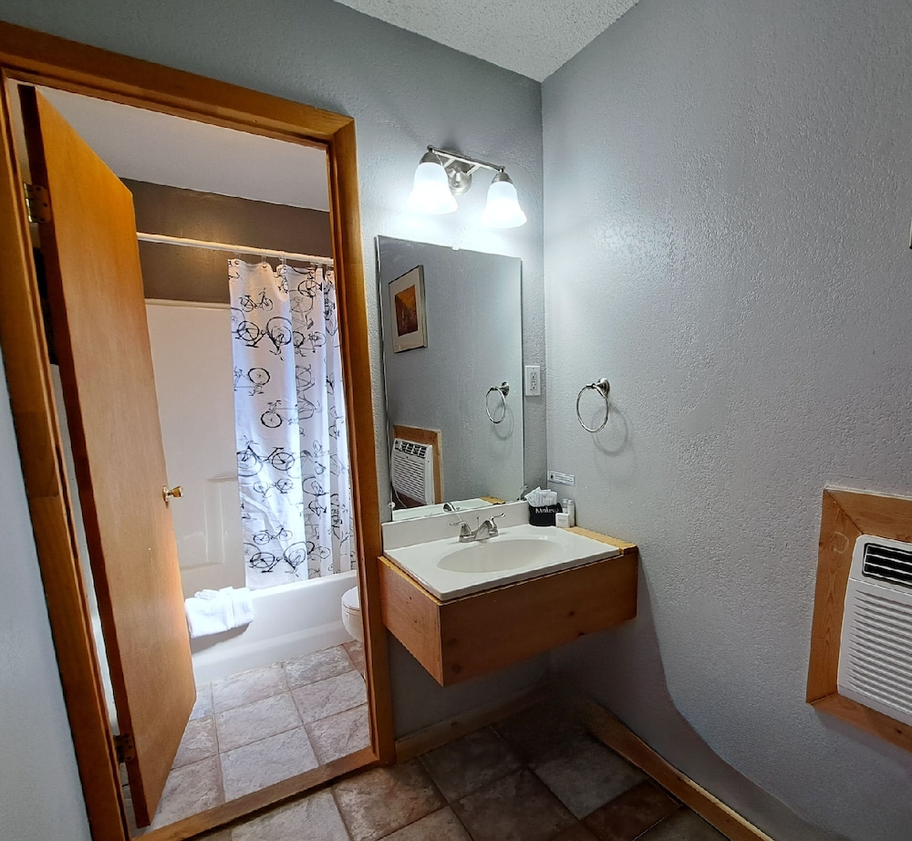 Buffalo Lodge Bicycle Resort - photo 165