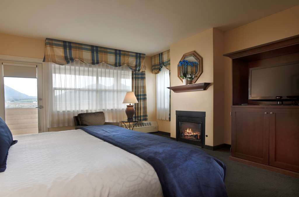The Landing Hotel & Restaurant - photo 18