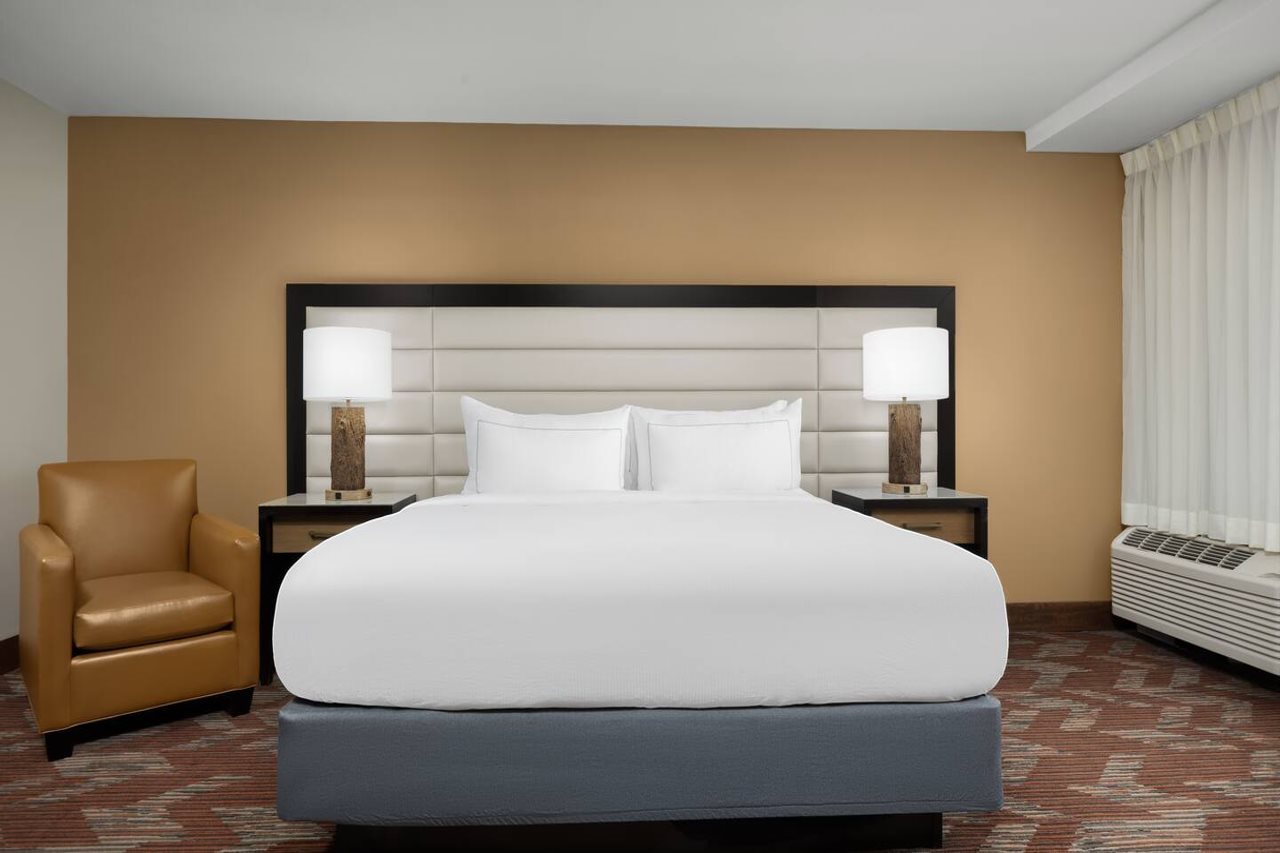 Doubletree By Hilton Greensboro Airport - photo 32