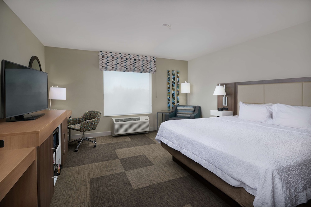 Hampton Inn & Suites Rogers - photo 5