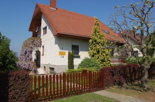 Szalai Vendégház — 4-Star Luxury Hotel in Cserszegtomaj, Hungary