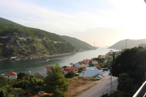 Large & Spacious Apartment With Fantastic Views — 4-Star Luxury Hotel in Mokosica, Croatia