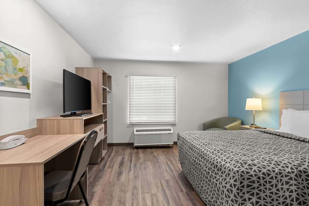 Woodspring Suites Gilbert Mesa Gateway Airport - photo 13