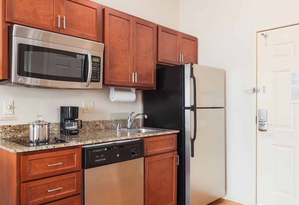 Candlewood Suites El Paso North by IHG - photo 8