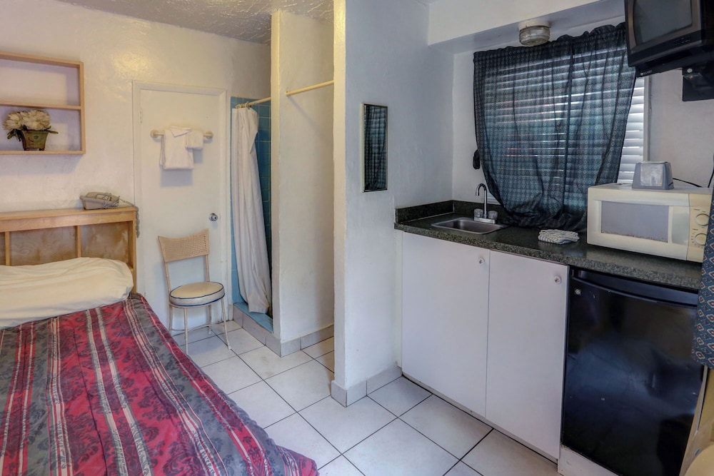 Richard's Motel - photo 58