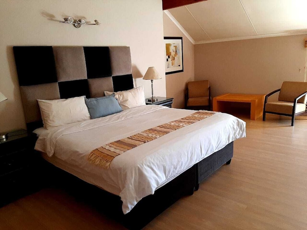 Mount Royal Morningside — 4-Star Luxury Hotel in Johannesburg, South Africa