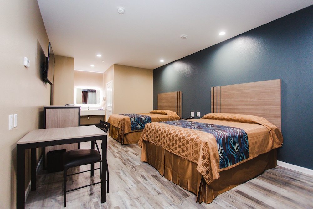 Budget Host Inn and Suites - photo 4