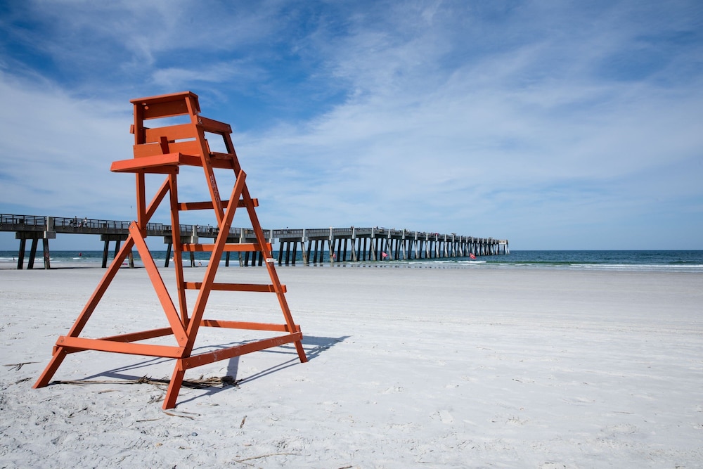 SpringHill Suites by Marriott Jacksonville Beach Oceanfront - photo 75