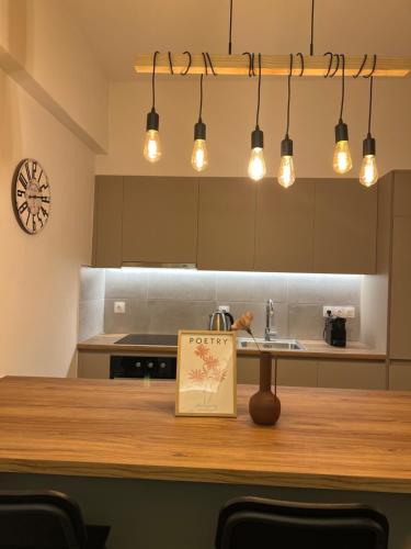 Central Escape Bright New Apt — 4-Star Luxury Hotel in Athens, Greece