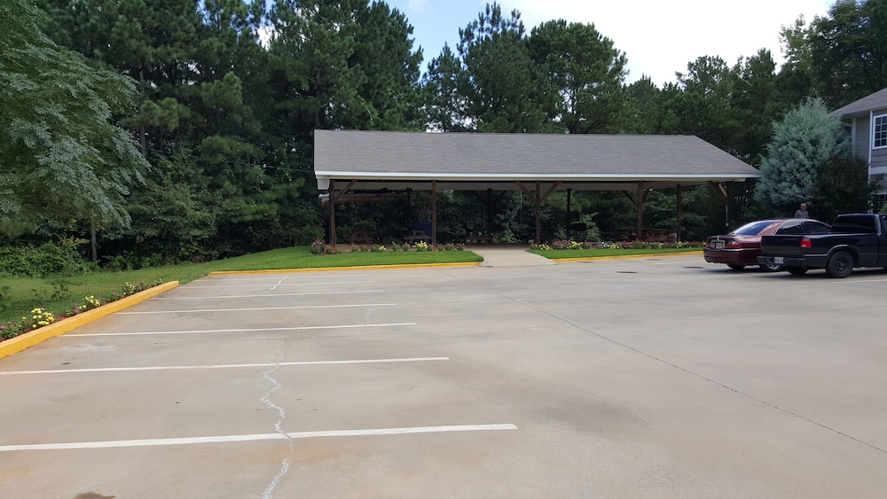 High Falls Inn and Suites - photo 18