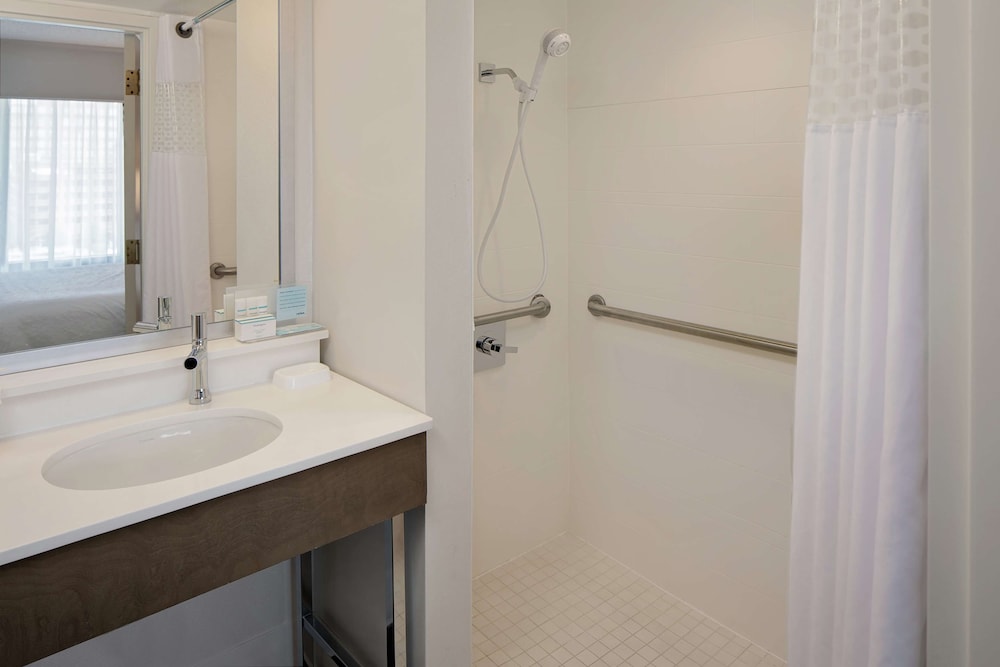 Hampton Inn Louisville Downtown - photo 17
