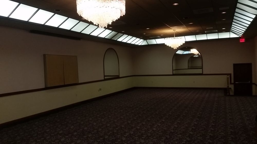 Grand Forks Inn & Suites - photo 11