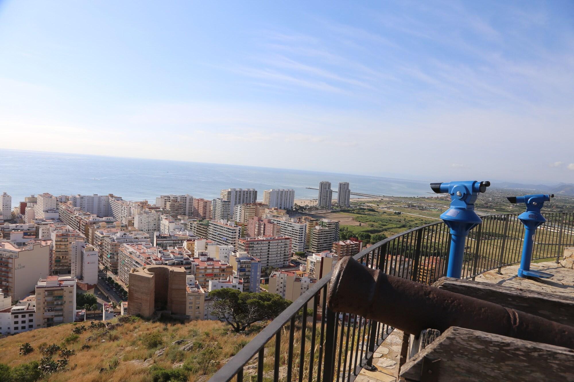 Sea View Terrace Apartment Cullera — 4-Star Luxury Hotel in Cullera, Spain
