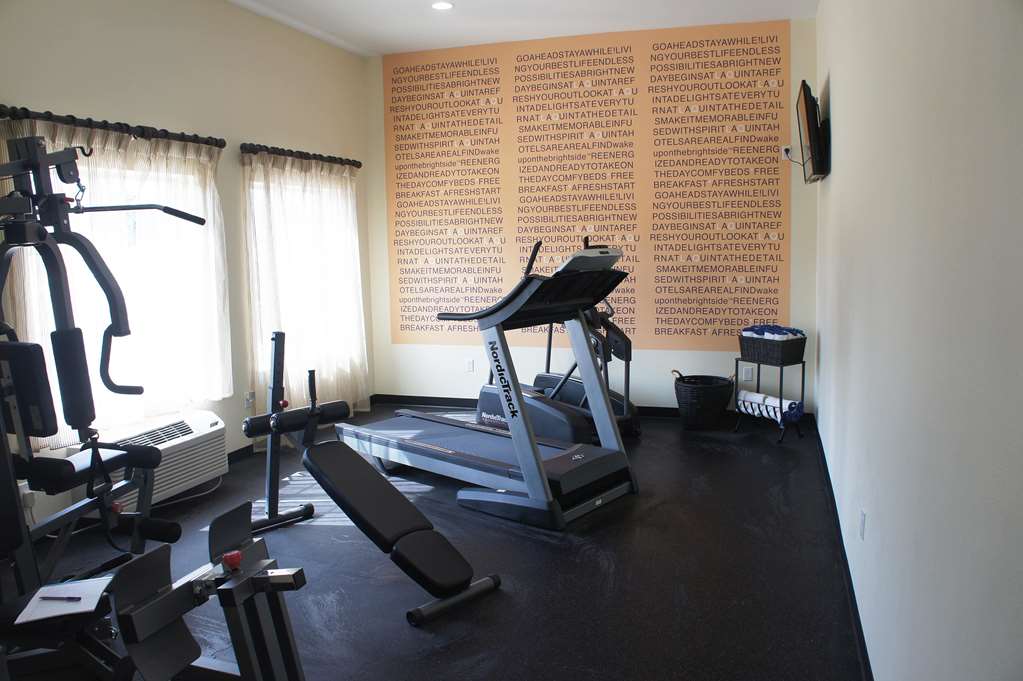 La Quinta Inn & Suites by Wyndham Gonzales LA - photo 13