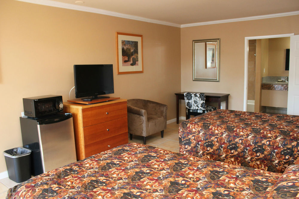 Wildcat Inn - photo 9