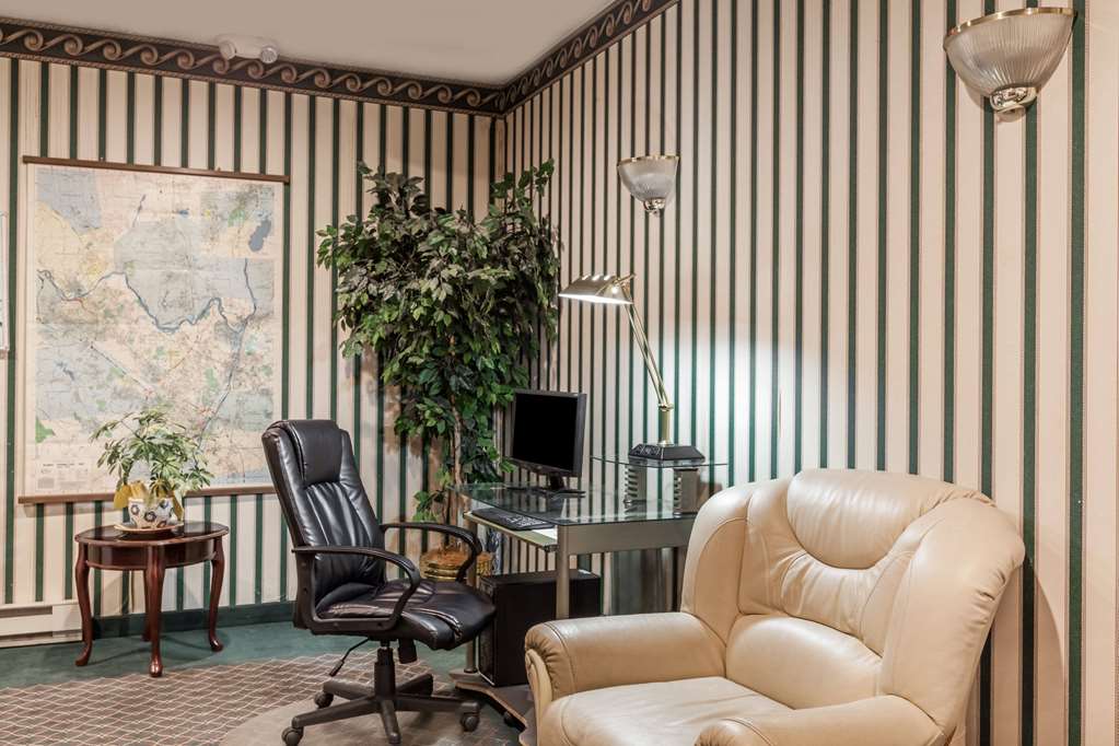 Howard Johnson by Wyndham Albany - photo 36