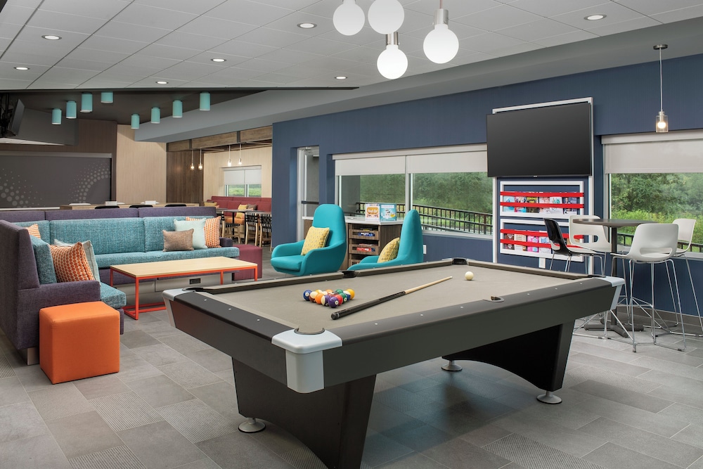 Hampton Inn & Suites Charlotte Airport Lake Pointe - photo 24