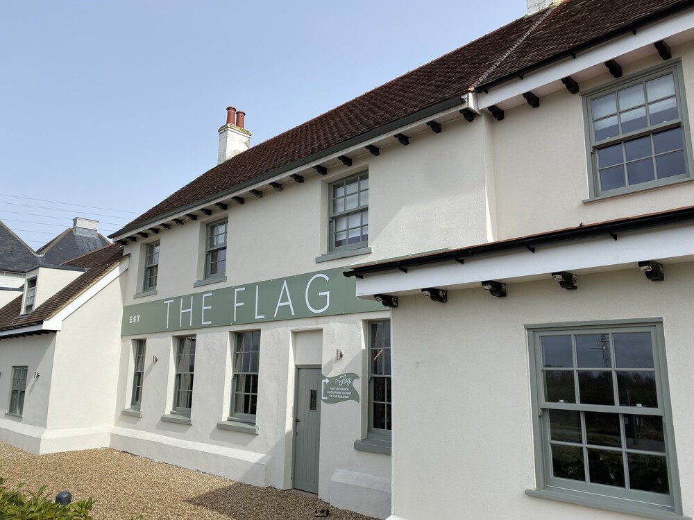 The flag - last minute hotel in Wivenhoe