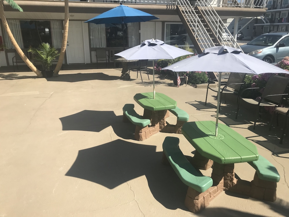 Pyramid Resort Motel - photo 40