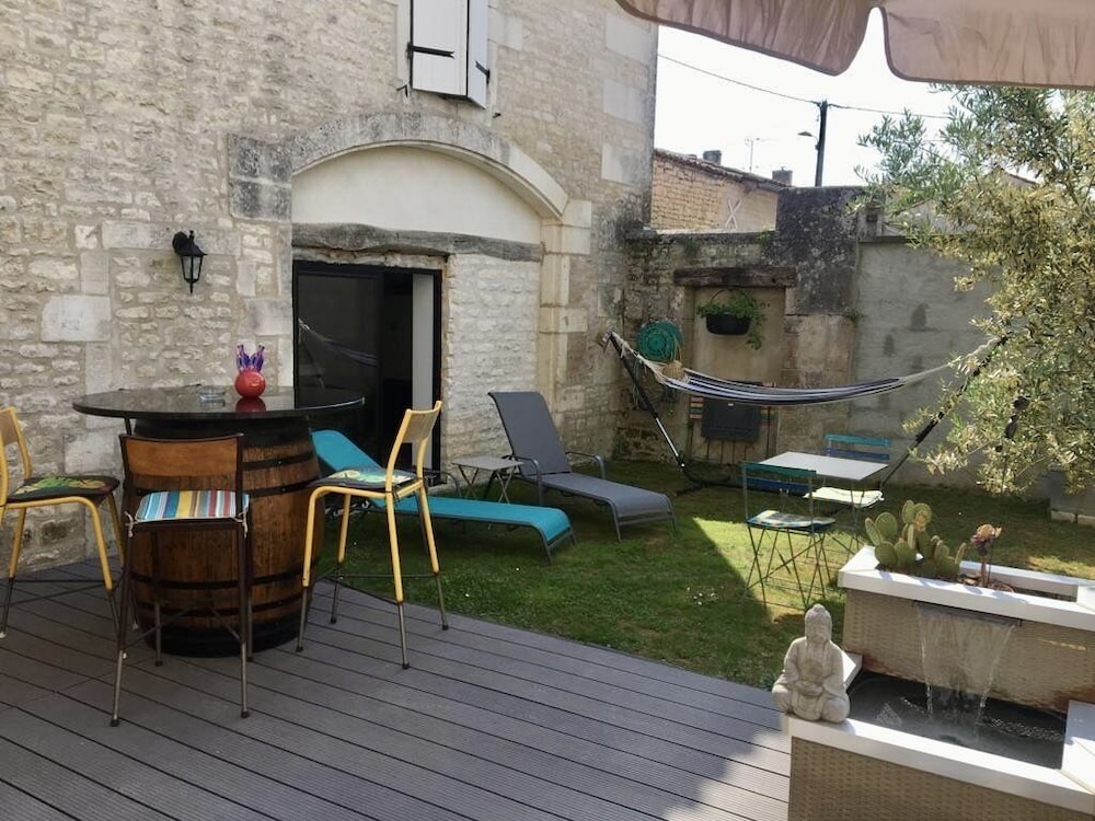 Le Nid De Sigogne — hotel in Jarnac