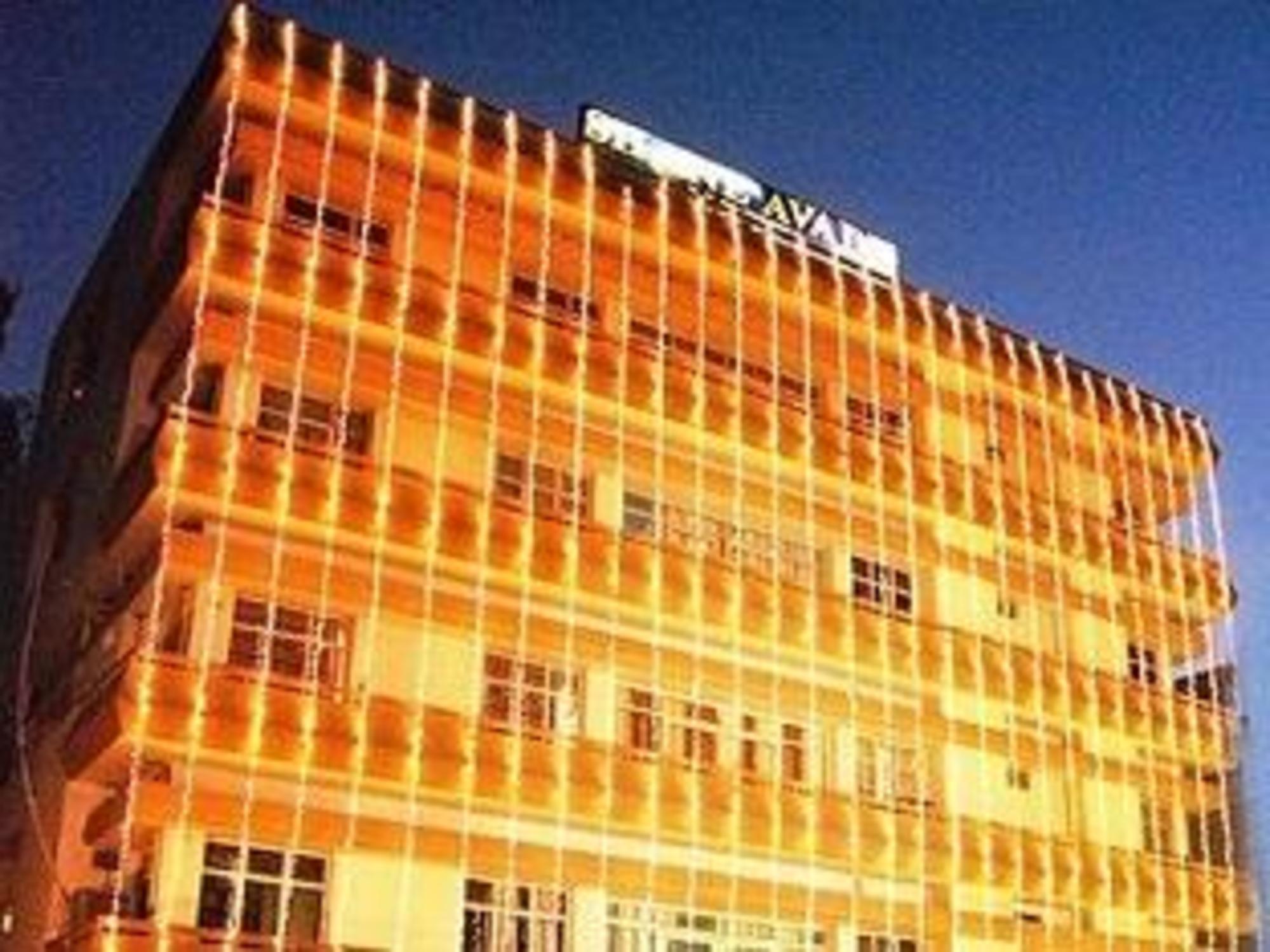 Hotel Shane Avadh in Fyzabad, India