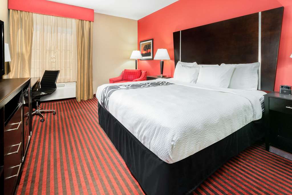 La Quinta Inn & Suites by Wyndham Boutte - photo 12
