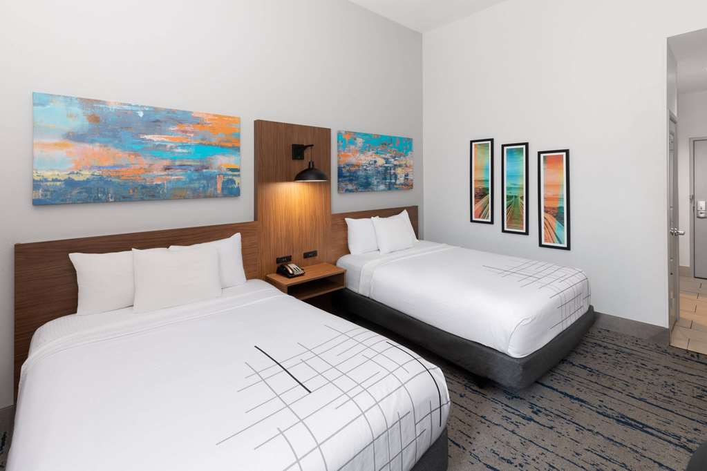 La Quinta Inn & Suites by Wyndham Rockport Fulton - photo 37