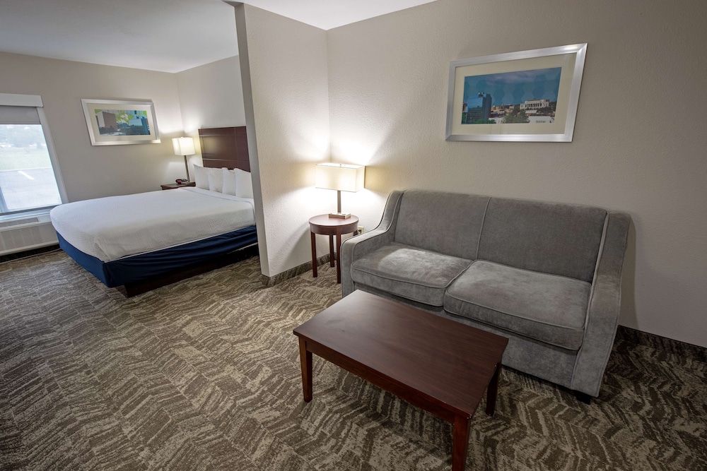 Best Western Plus Vermilion River Inn & Suites - photo 11
